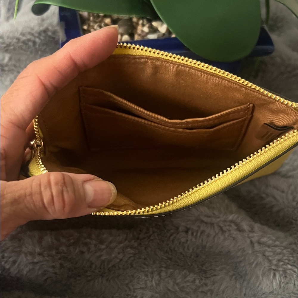Coach Sunny Yellow Wristlet NWOT retail $88 - Picture 4 of 6